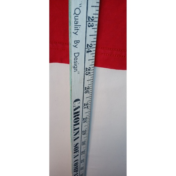 Pooh Felt a Laugh Coming On Red Graphic T Shirt Size S - Picture 10 of 10